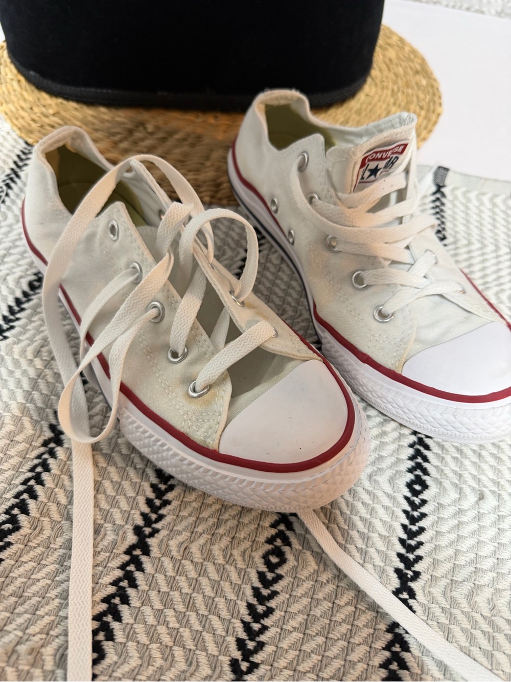 Converse Kids White Canvas Low-Top Sneakers with Red Trim